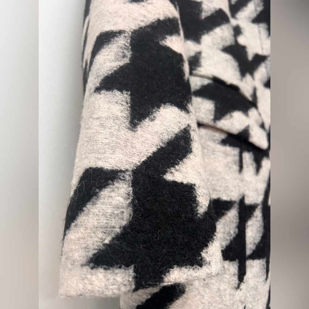 Robell Black and White Houndstooth Coat - Picture 6 of 10